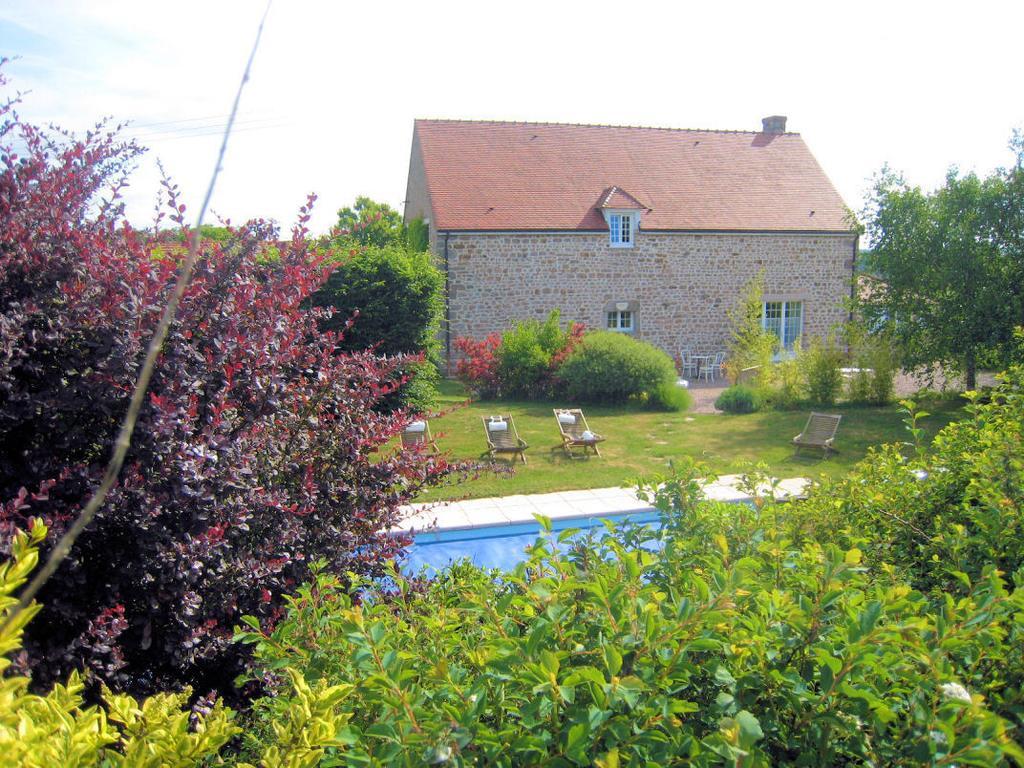 La Clef Des Champs Bed & Breakfast La Roche-en-Brenil Екстериор снимка