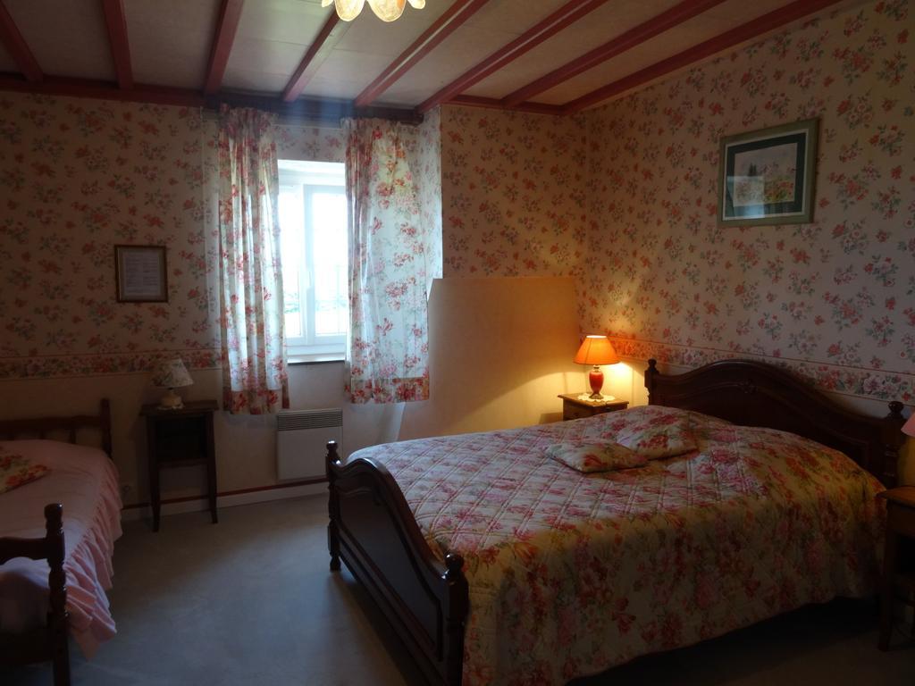 La Clef Des Champs Bed & Breakfast La Roche-en-Brenil Стая снимка